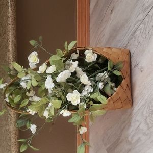 Decorative flower basket